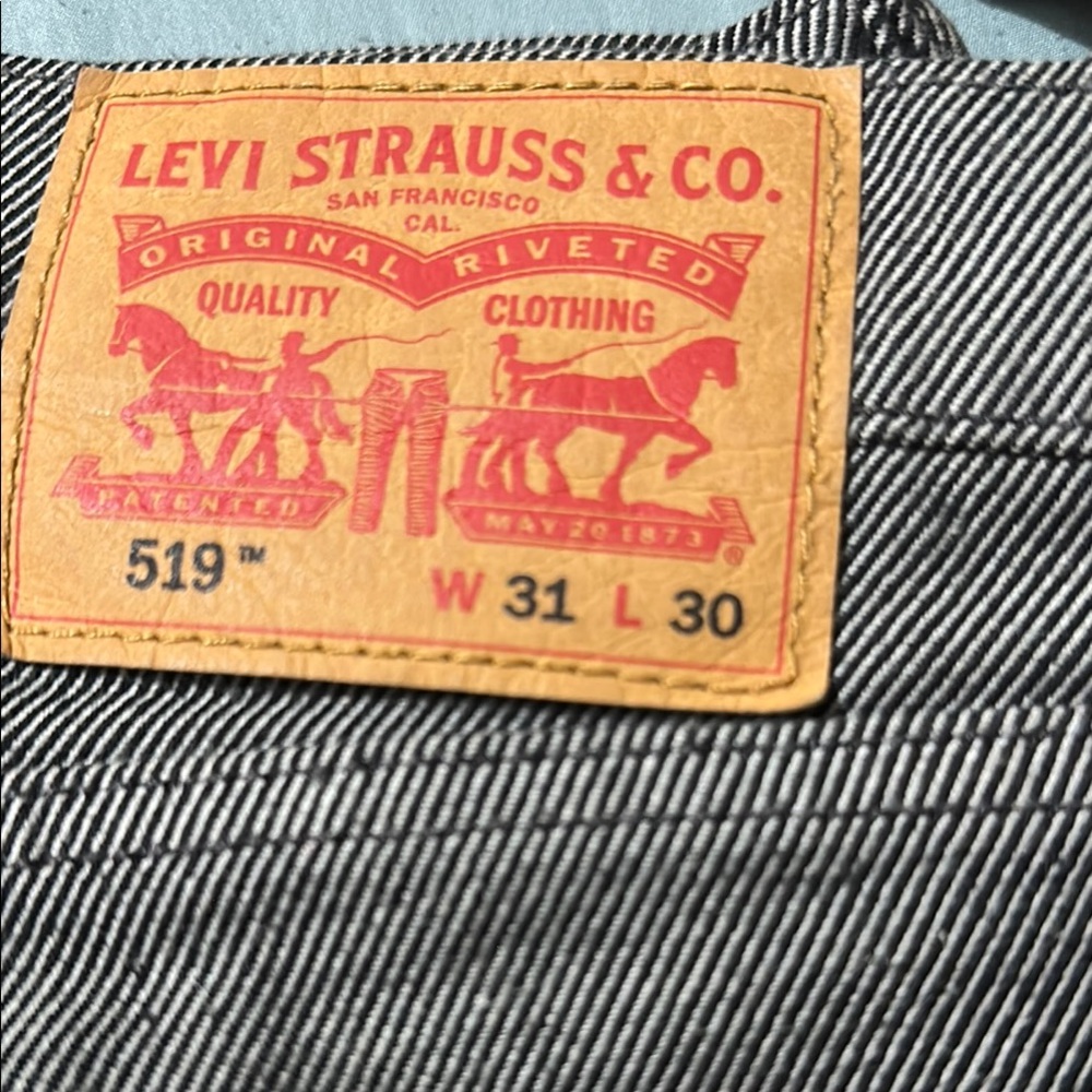 Levi's Skinny Jeans 519 skinny gray